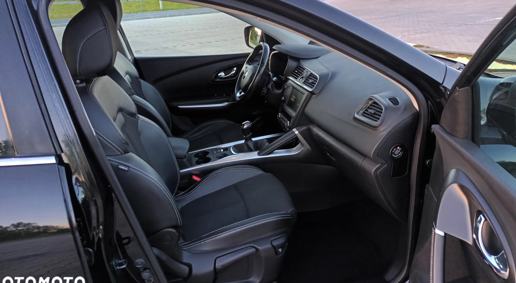 Renault Kadjar cena 49800 przebieg: 97693, rok produkcji 2017 z Kielce małe 154